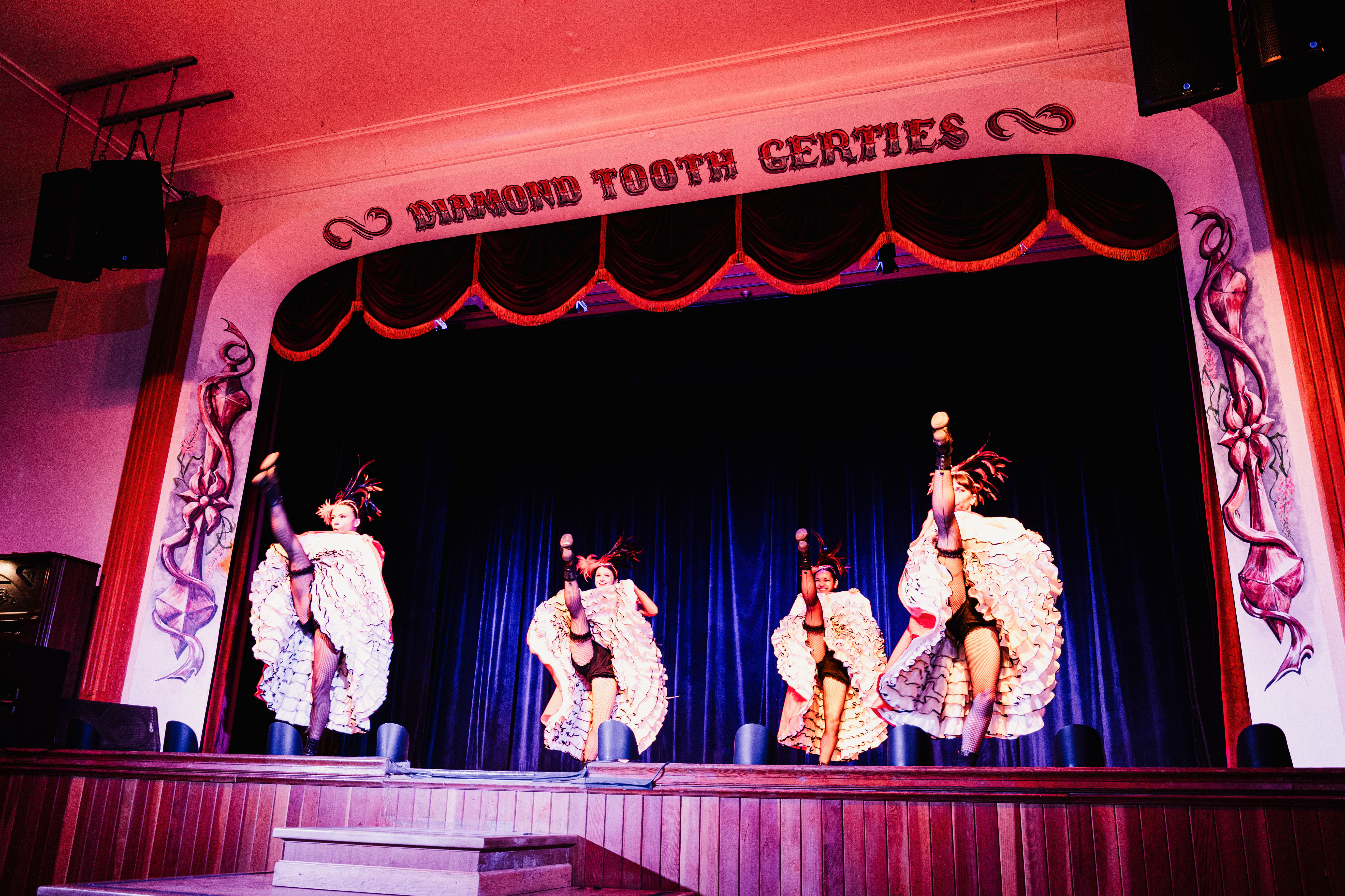 HDYukonDawson City Diamond Tooth Gerties