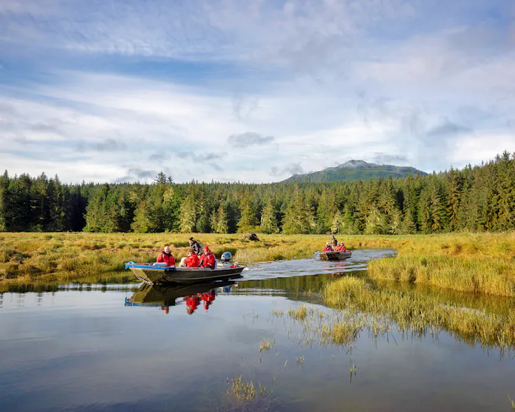 HDBritish ColumbiaKnight Inlet LodgeBootsausflug