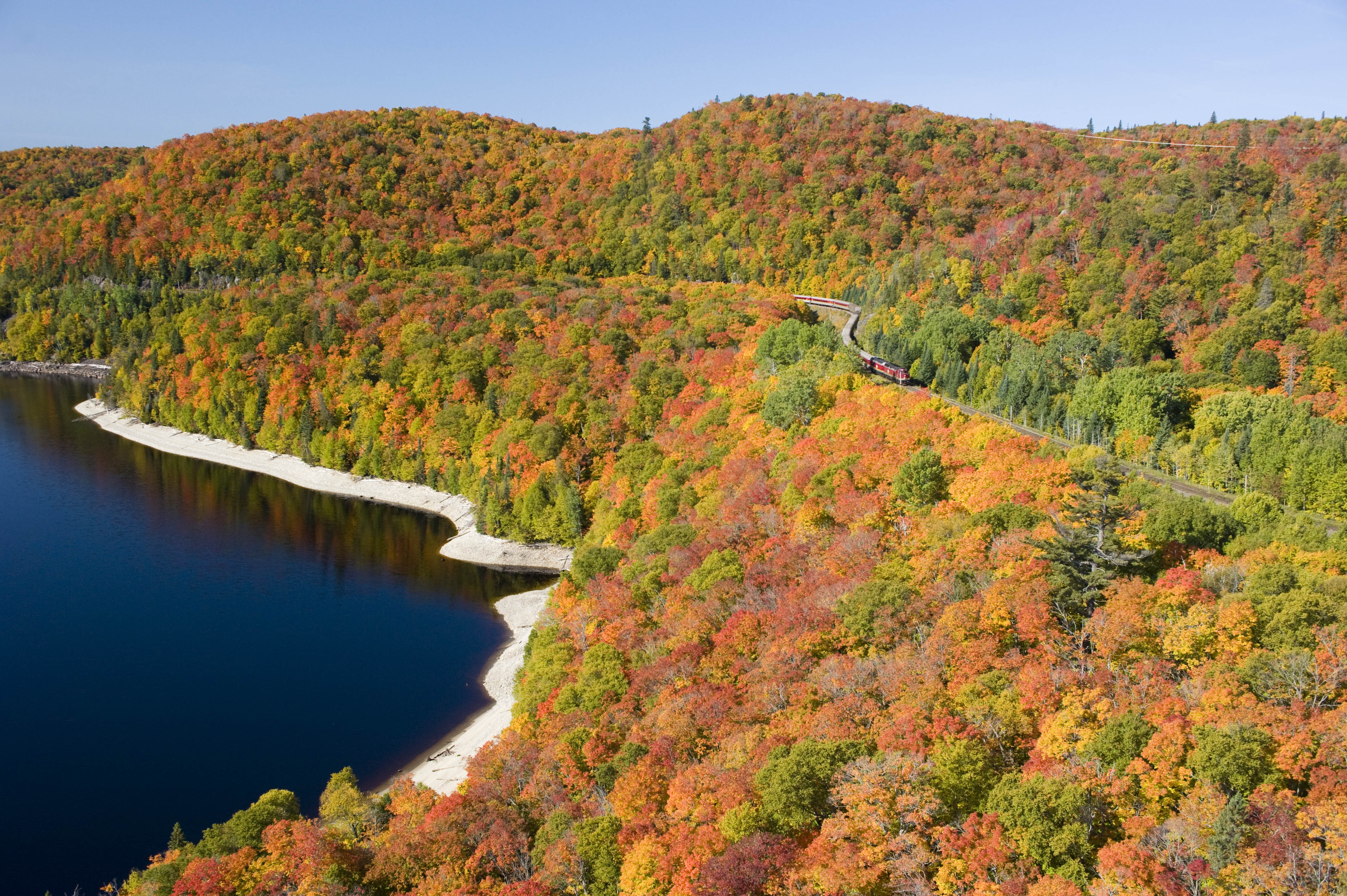 HDOntarioNorthernONAgawaCanyonTourTrain2