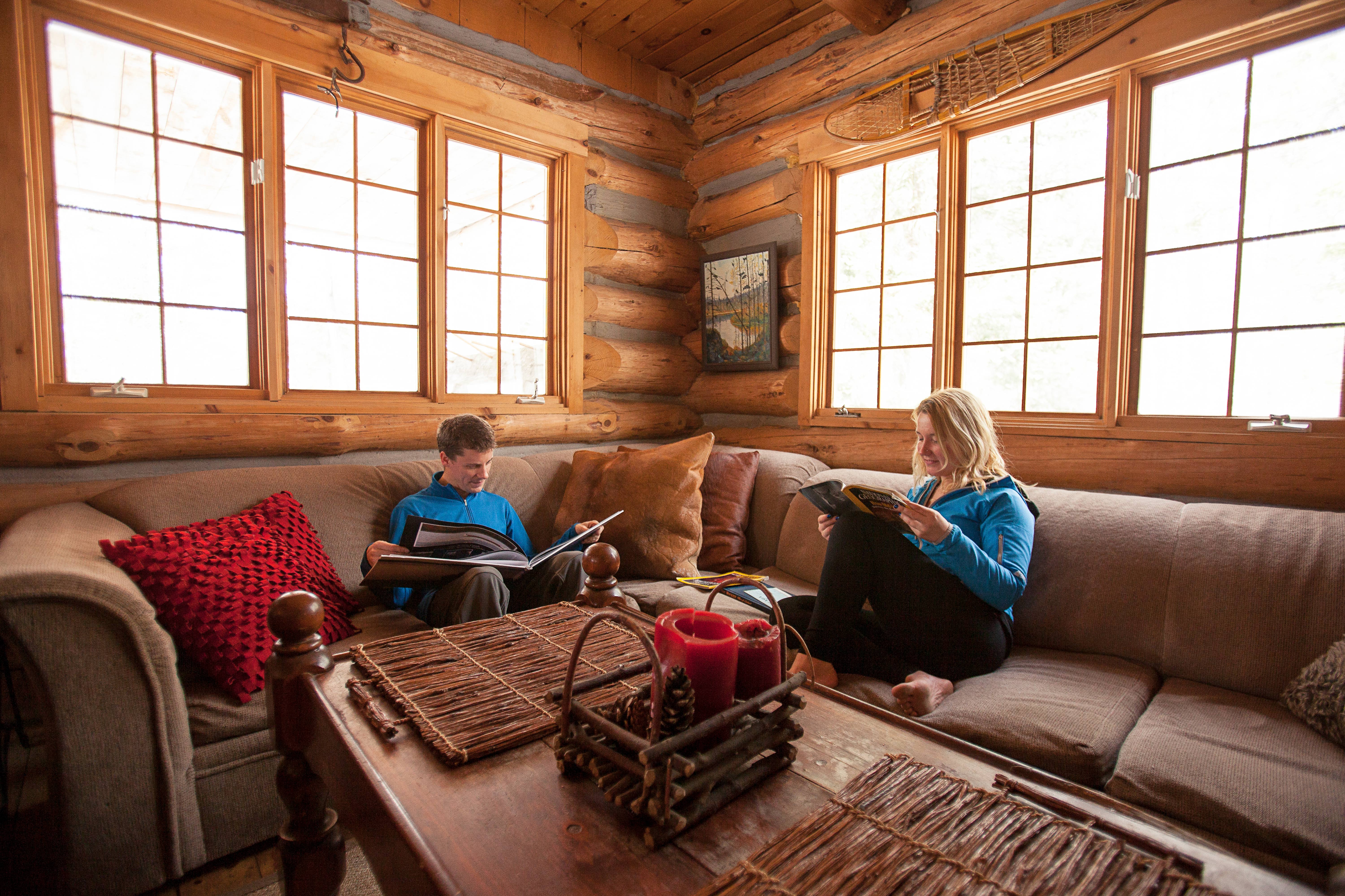 HDOntarioVoyageurQuestAlgonquin Log Cabin 2