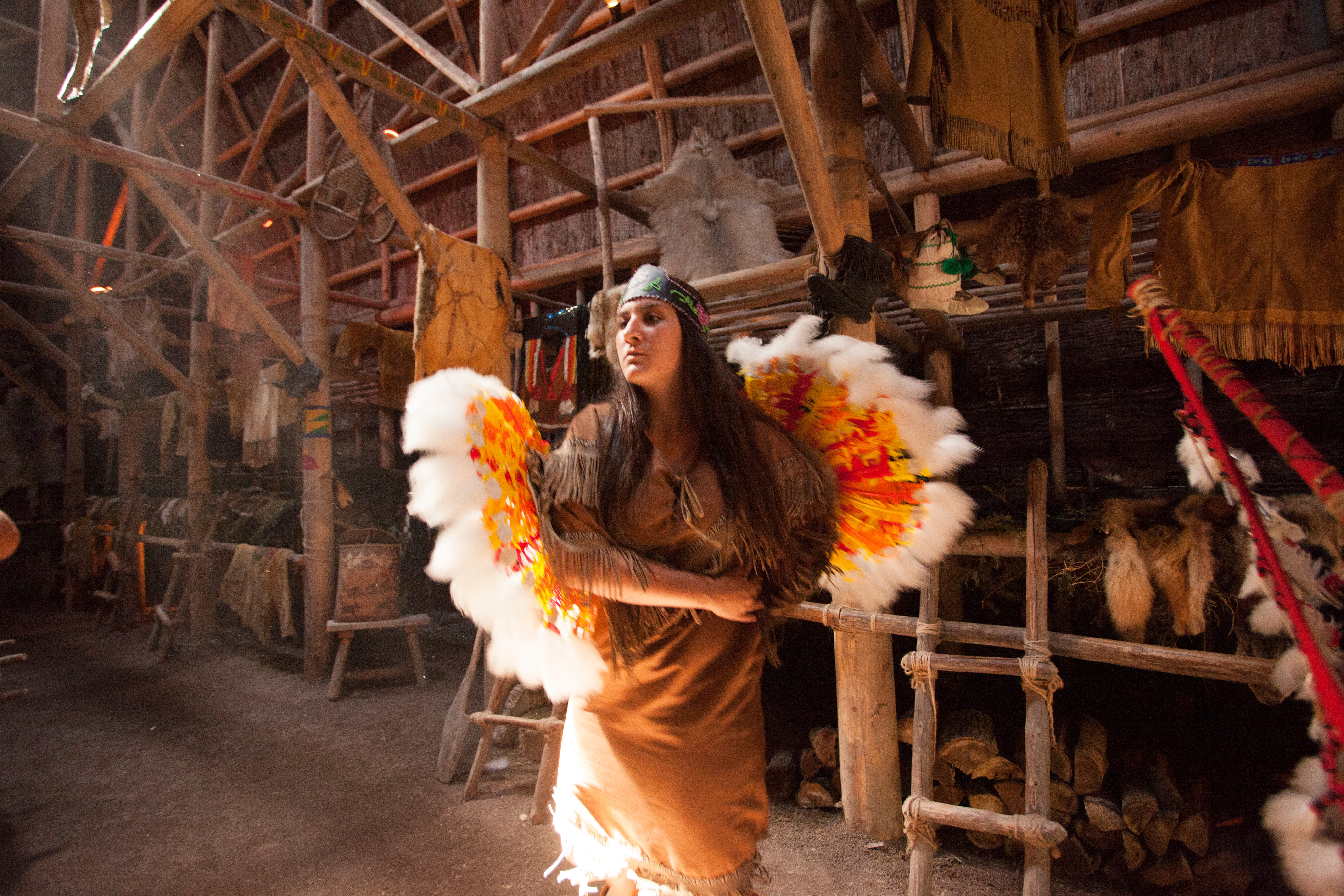 HDQuebecQuebecWendake Taenzerin Credit Region de Quebec Copyright GouvQc Hamel