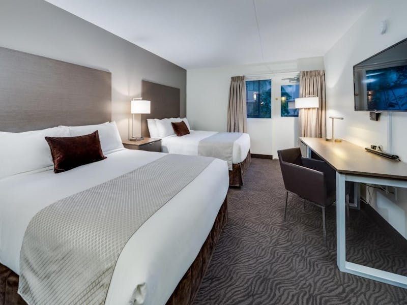 HotelAlbertaHeritage Inn Hotel Convention Centre Brooks Zimmer