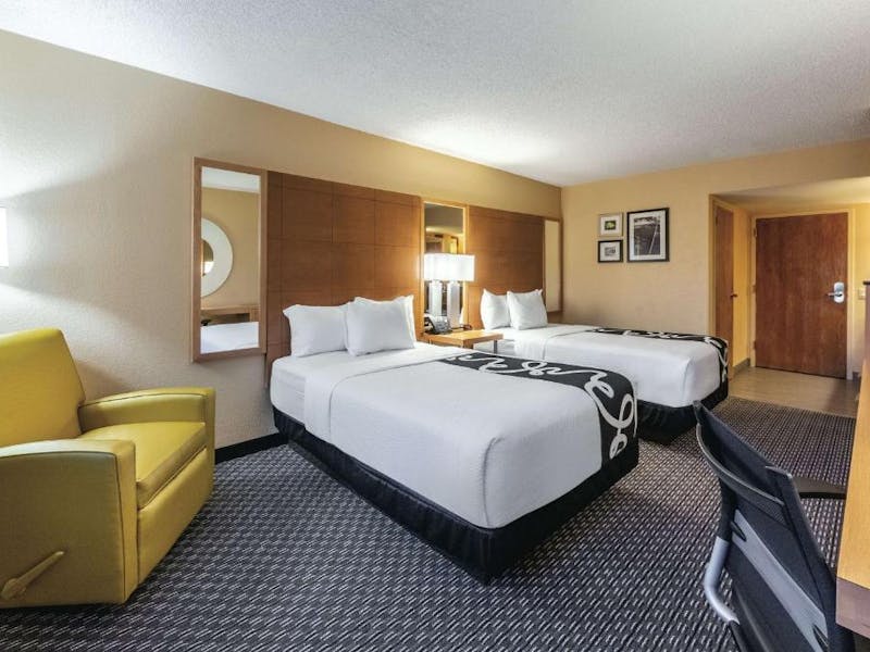 HotelFloridaNaplesLa Quinta by Wyndham Naples Downtown Zimmer