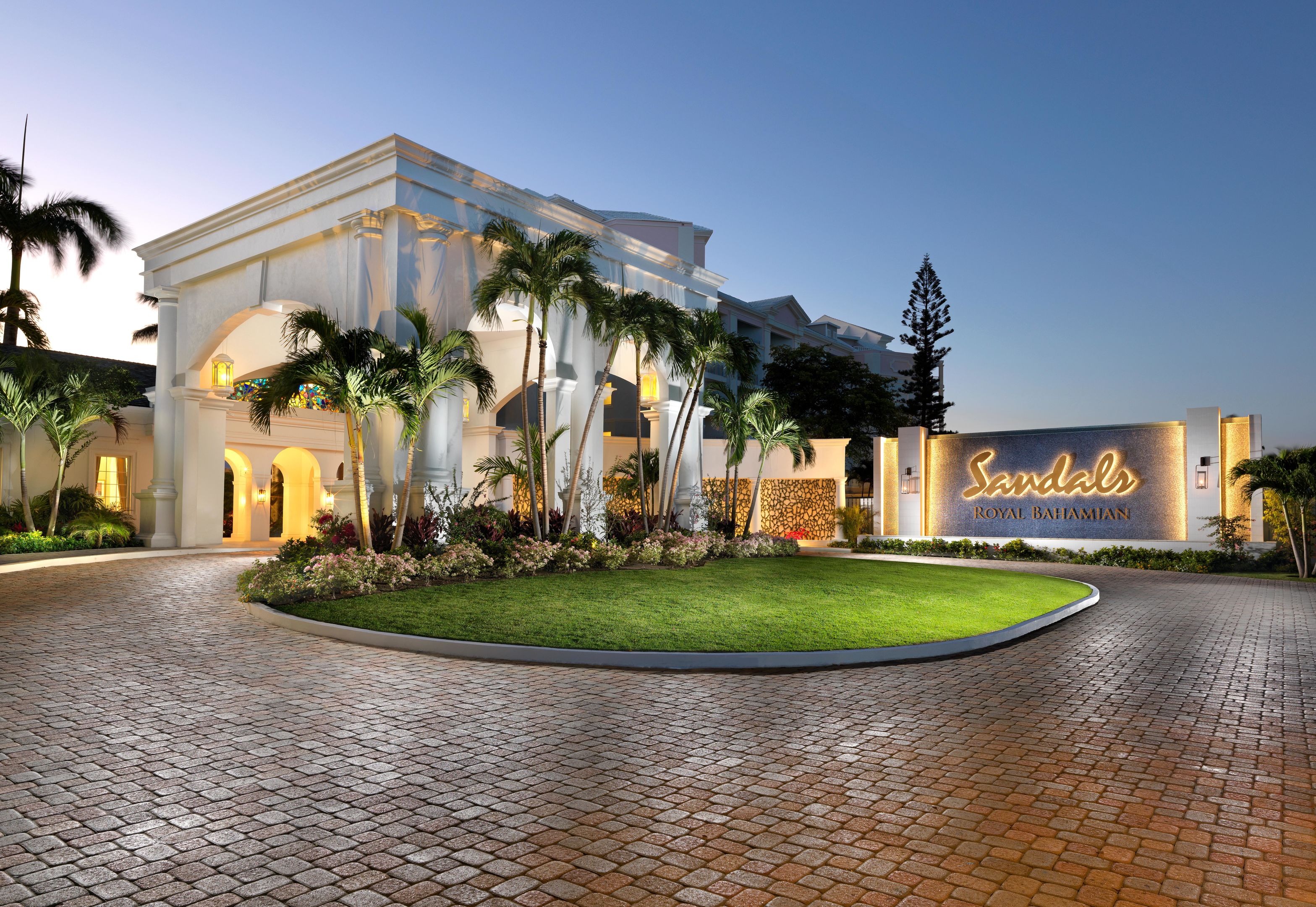 HDHotelBahamasSandals Royal BahamianAussen