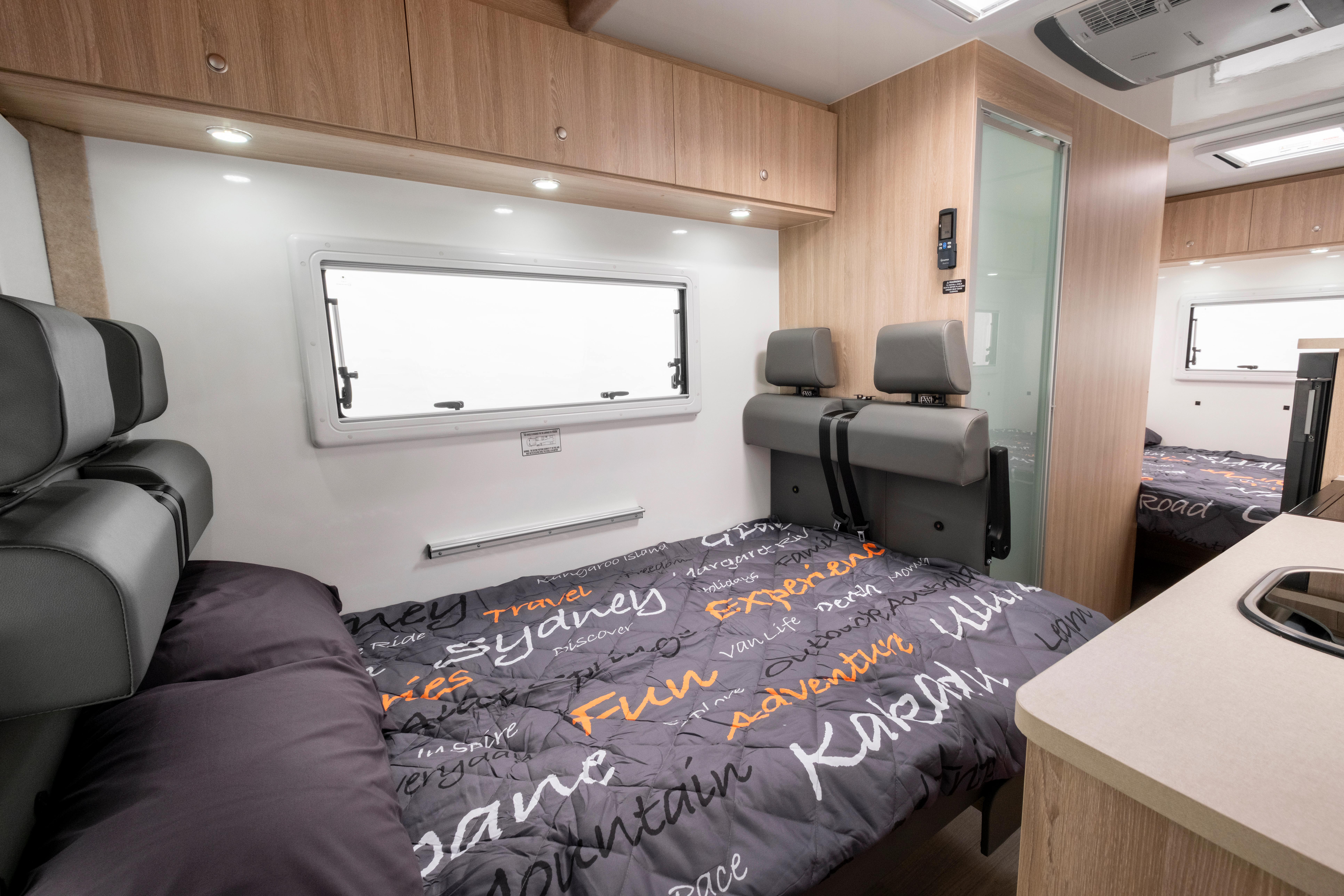 HDFahrzeugeApollo AUSEuro DeluxeAU Apollo Euro Deluxe internal 5211