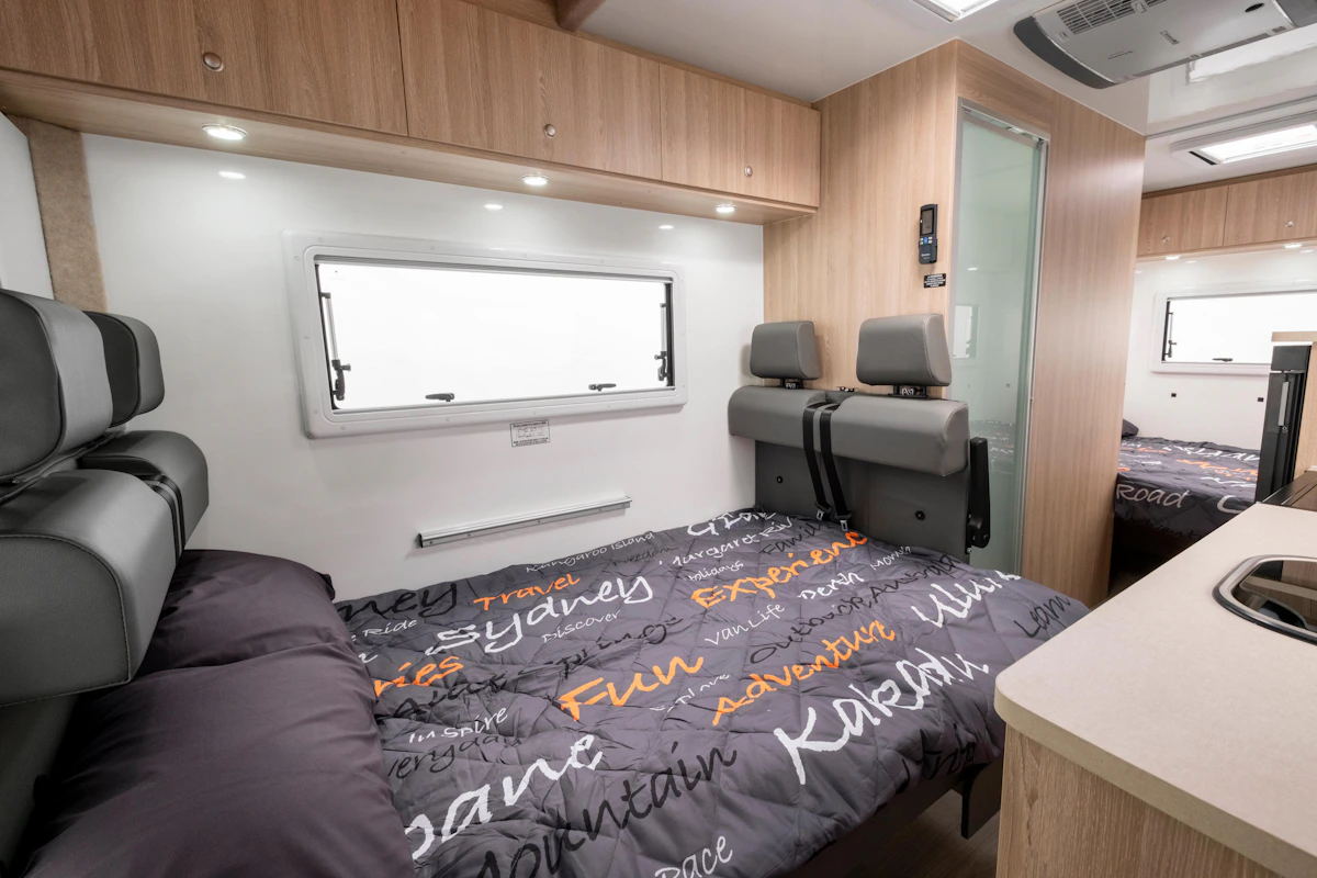 HDFahrzeugeApollo AUSEuro DeluxeAU Apollo Euro Deluxe internal 5211