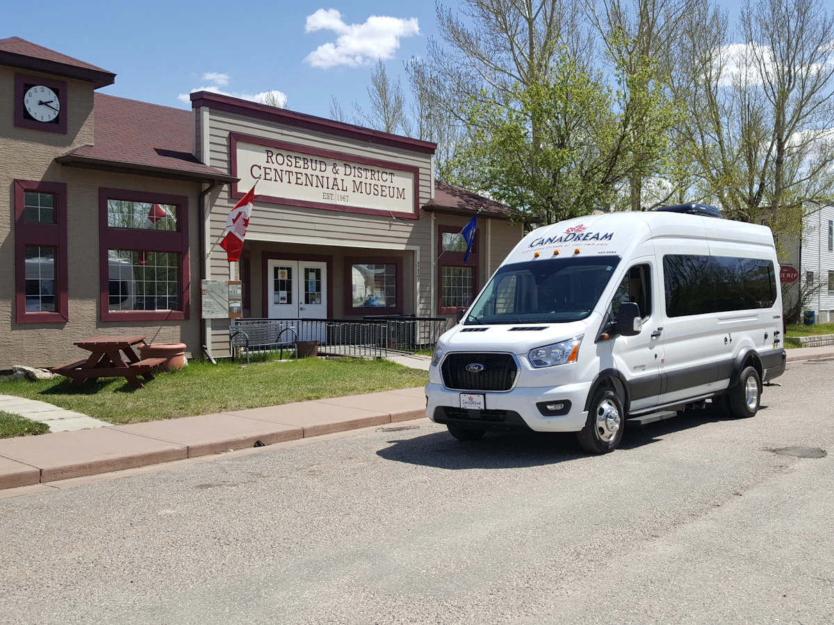 HDFahrzeugeCanadreamDVCDeluxe Van Camper DVC Exterior Product Rosebud Alber