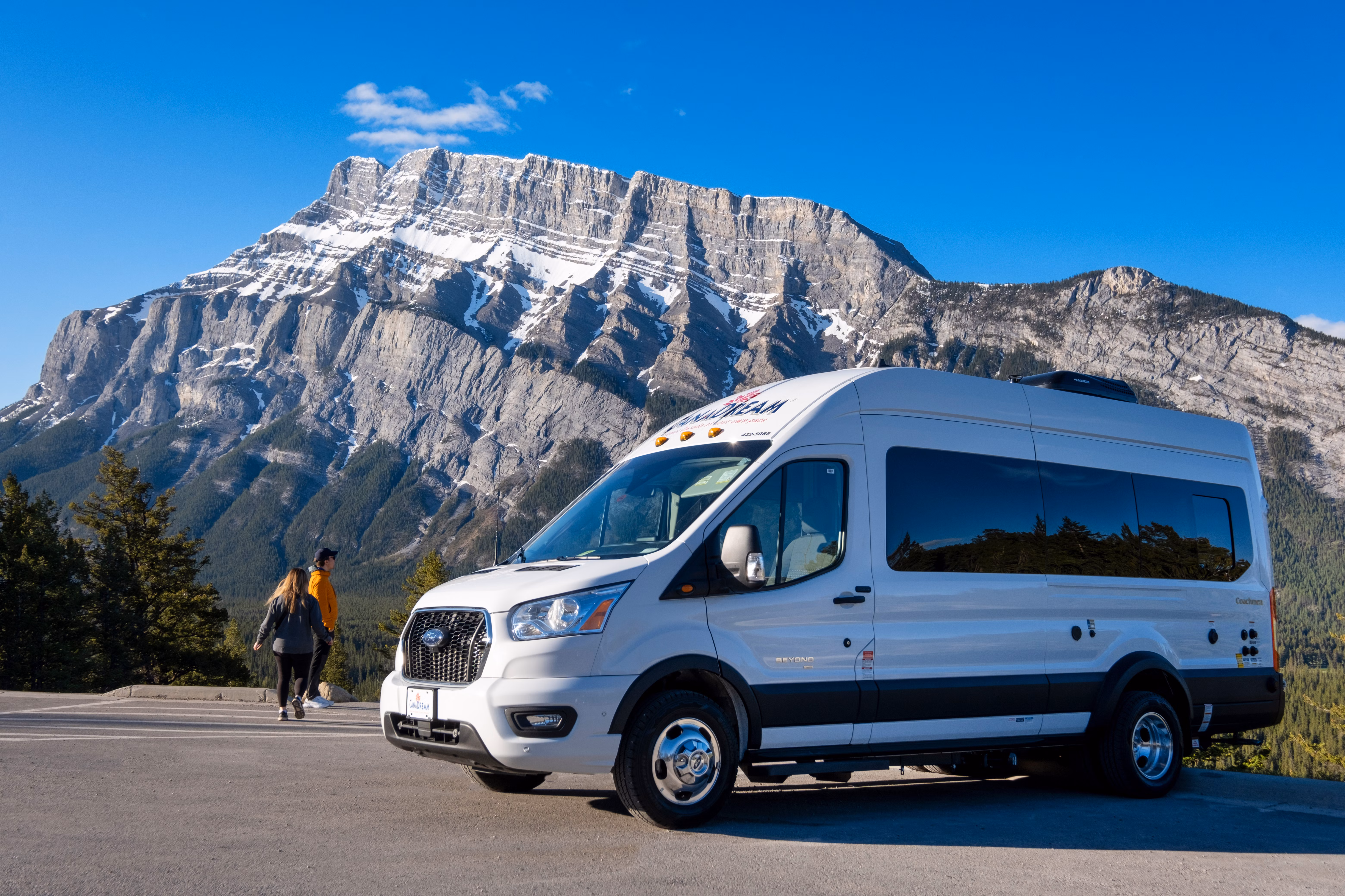 HDFahrzeugeCanadreamDVCDeluxe Van Camper DVC Canada External 006