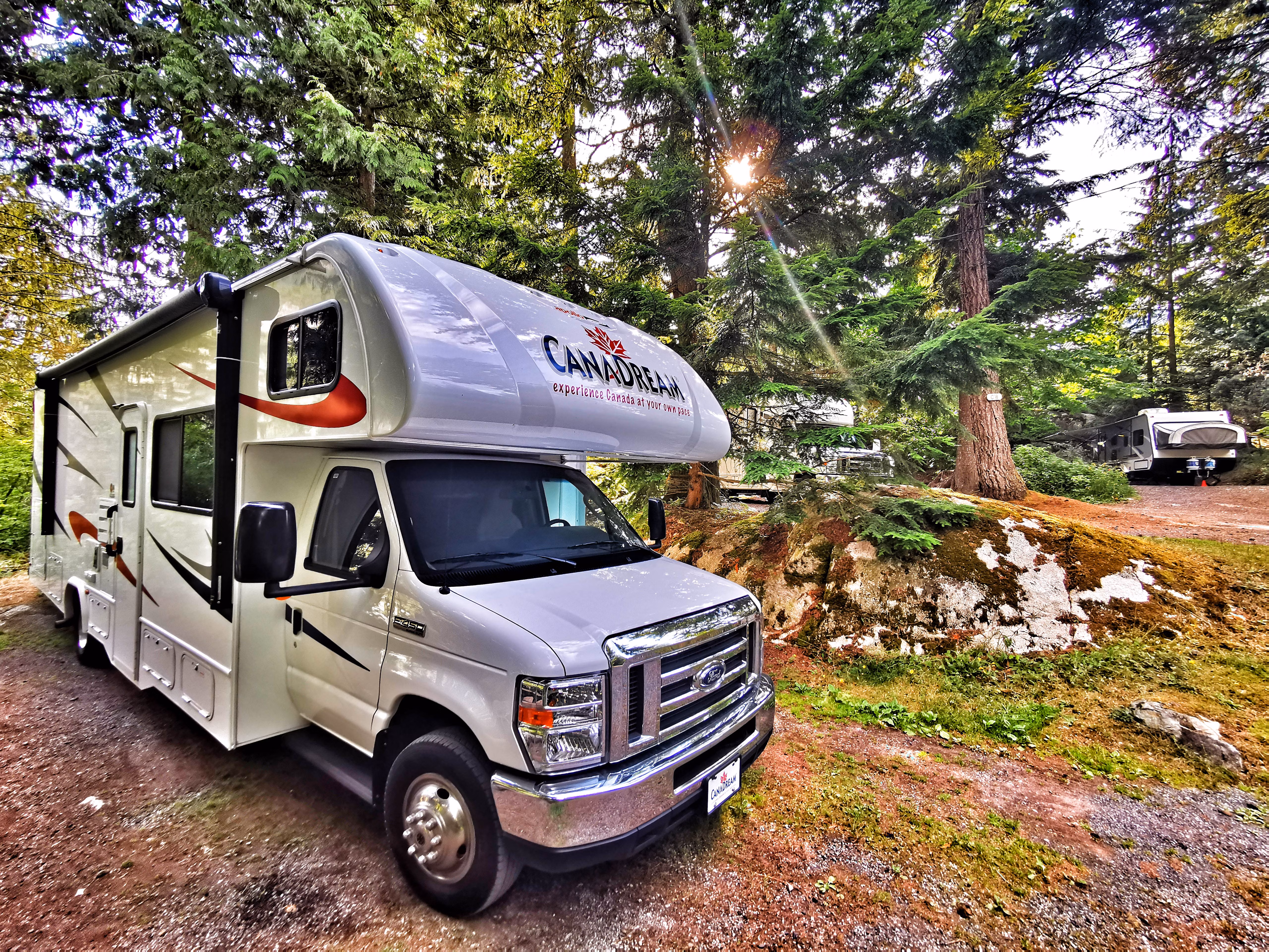 HDFahrzeugeCanadreamMHAMaxi Motorhome MHA Exterior Product Campsite