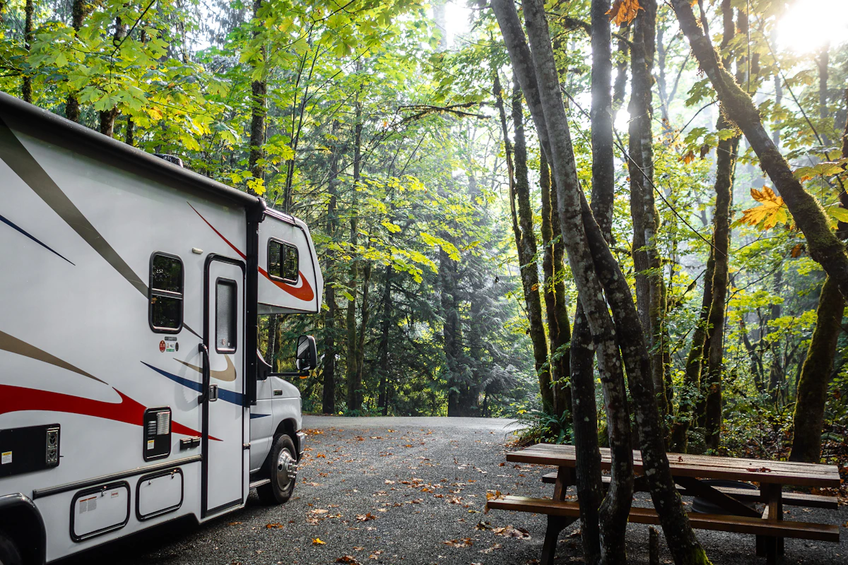 HDFahrzeugeCanadreamMHBMidi Motorhome MHB Canada Exterior 007