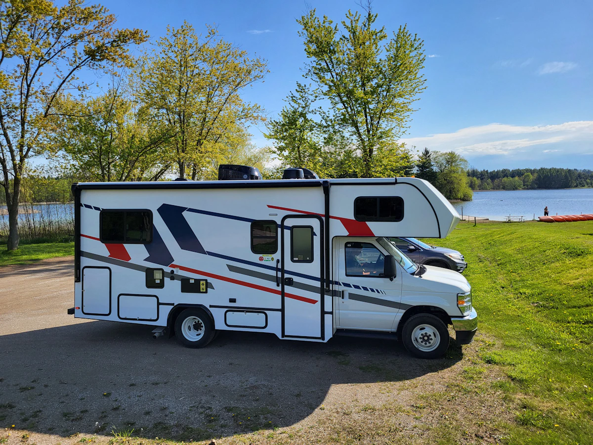 HDFahrzeugeCanadreamMHCCompact Motorhome MHC Canada External 004