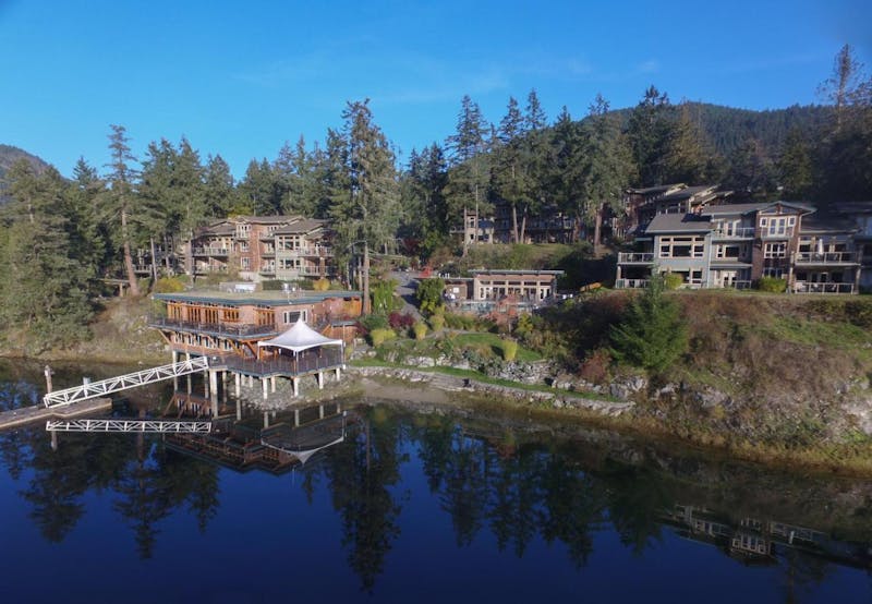HotelBritish ColumbiaPainted Boat Resort Spa and Marina Aussenansicht