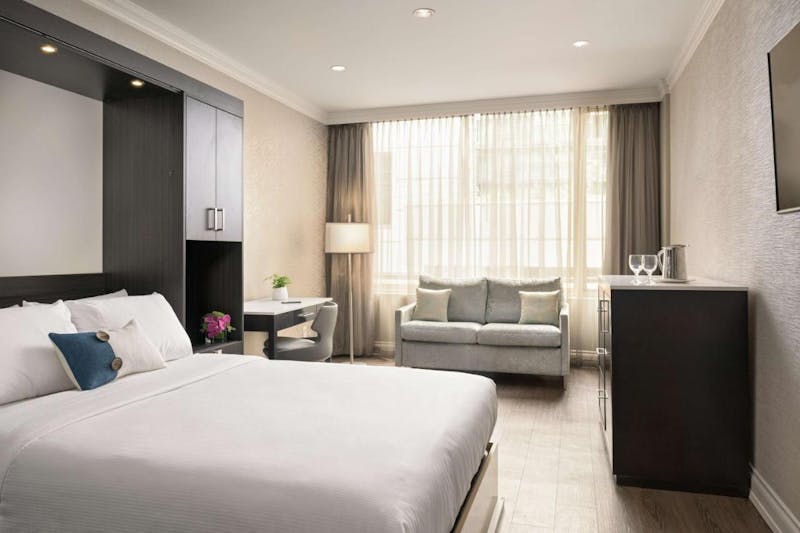 HotelBritish ColumbiaGeorgian Court Hotel WorldHotels Elite Zimmer