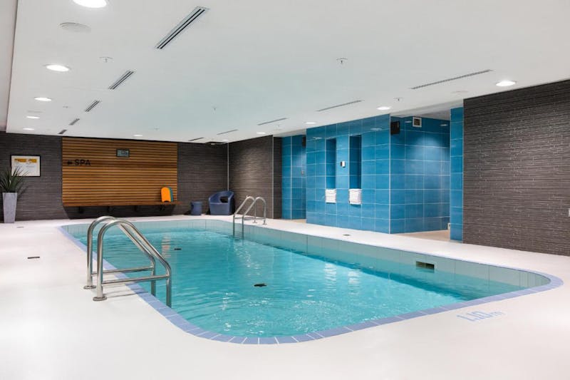 HotelQuebecHotel Chateau Laurier Quebec Pool