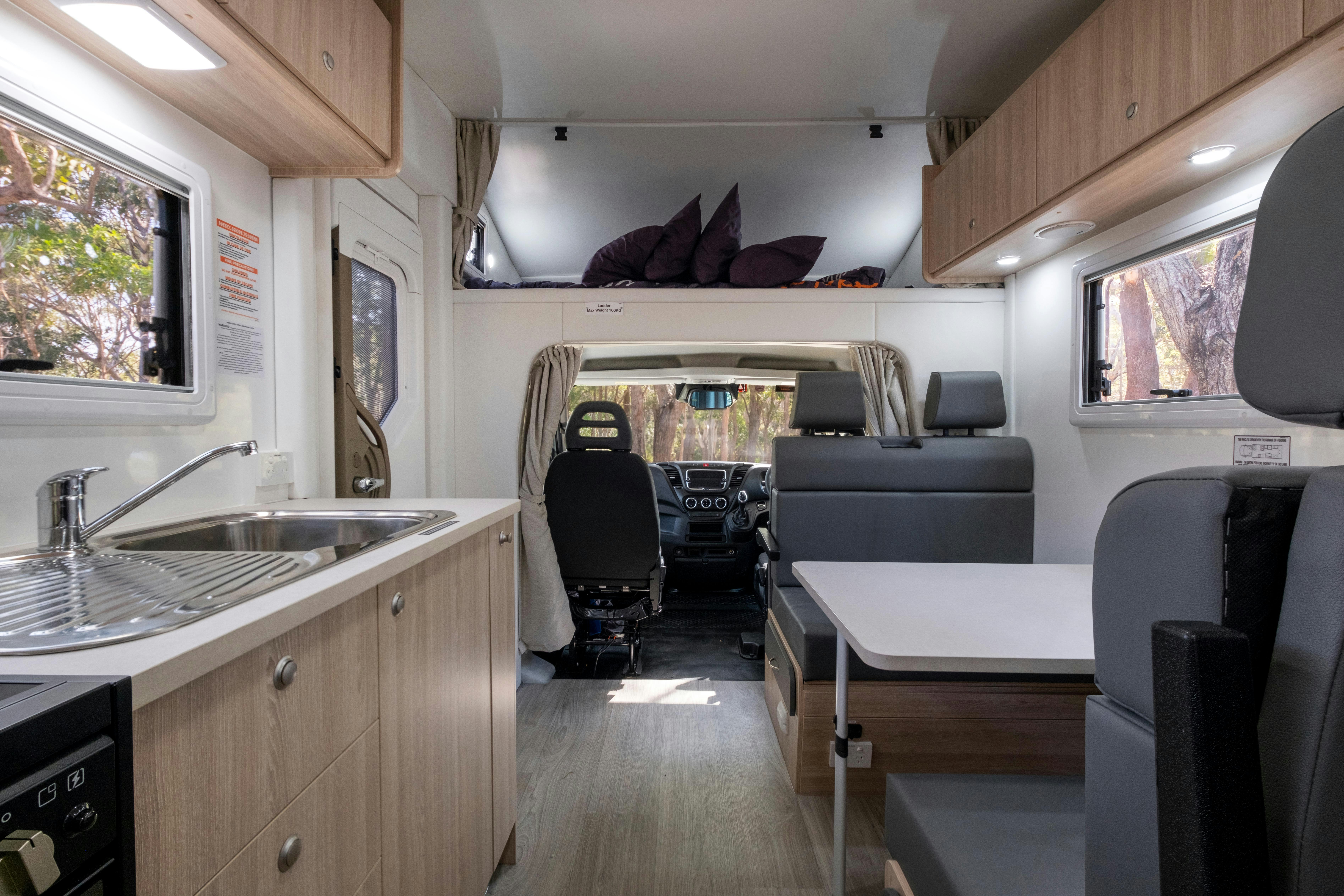 HDFahrzeugeMaui AUSBeachmaui Beach AU Internal 3377