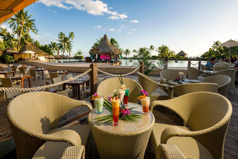 HDHotelFranzoesisch PolynesienIntercontinental Tahiti ResortPoolbar