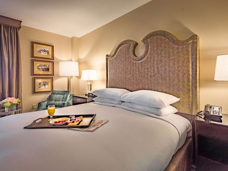 HotelLouisianaHilton Baton Rouge Capitol Center Zimmer