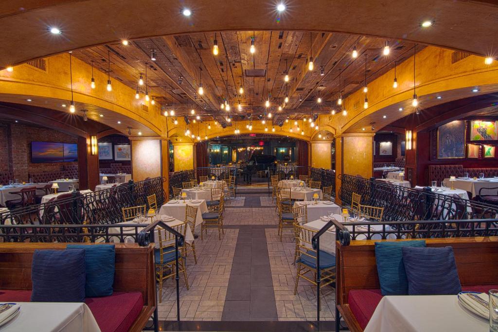 HotelNew YorkHotel Edison Restaurant