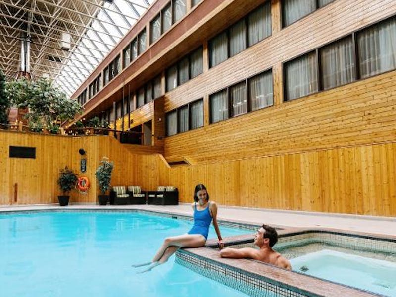 HotelKanadaForest Park Hotel Pool