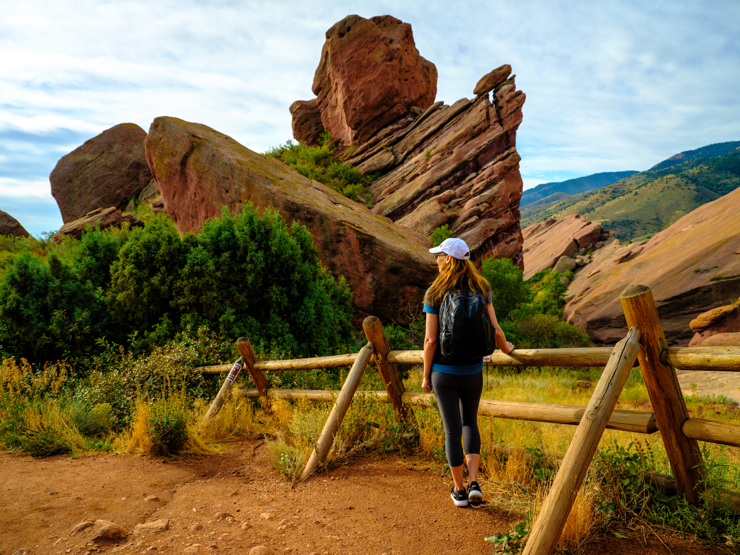 HDColoradoDenverRedRocks Hiking1