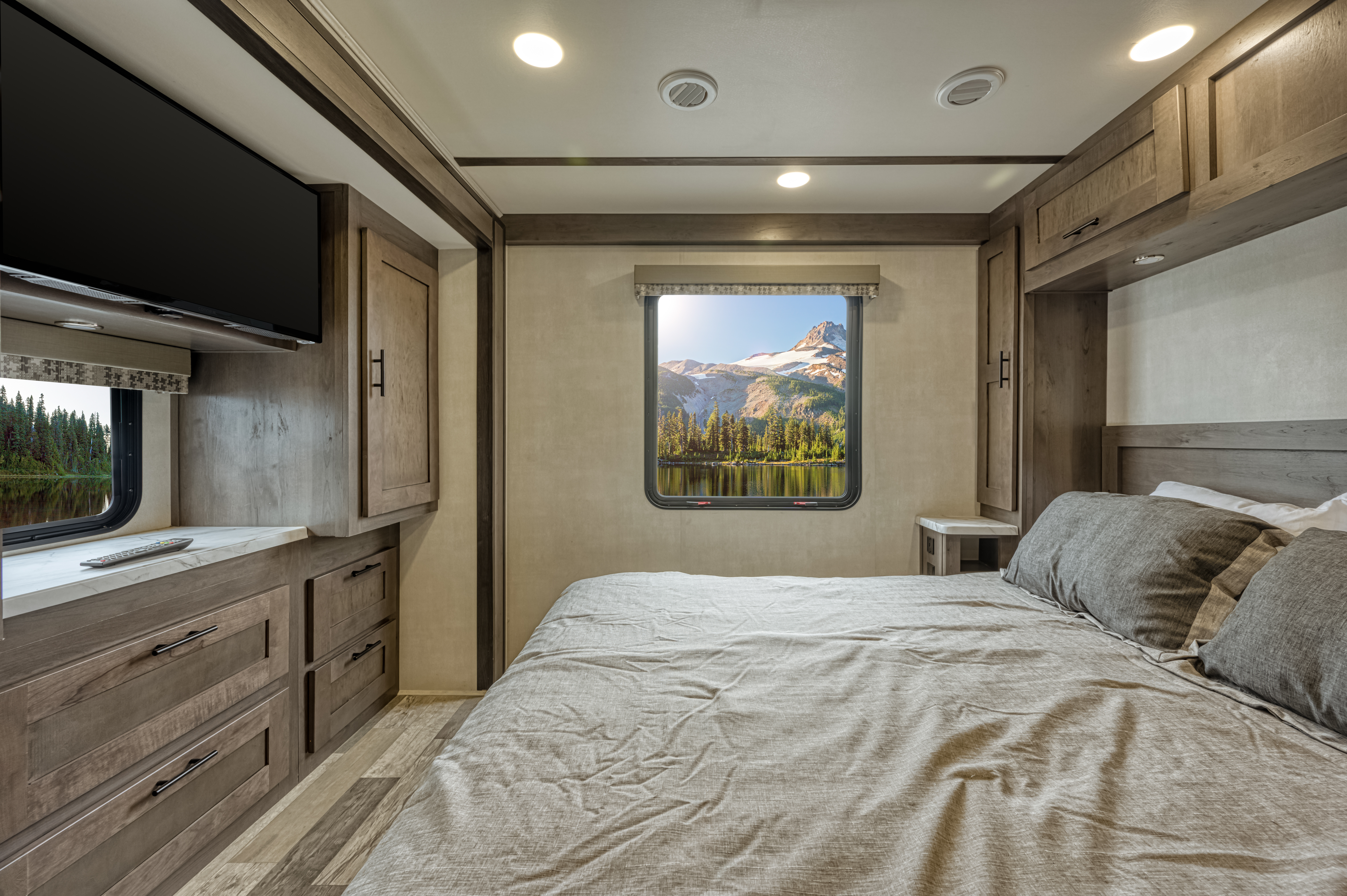 FahrzeugeElMonteAFamilySleeperinnen1