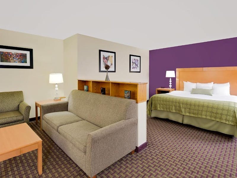 HotelWisconsinRamada Marquette Zimmer