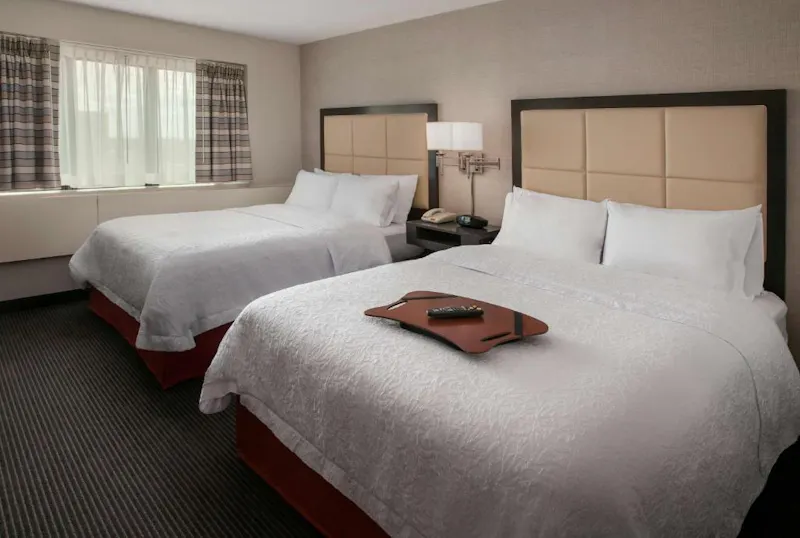 HotelWisconsinHampton Inn Suites Milwaukee Downtown Zimmer