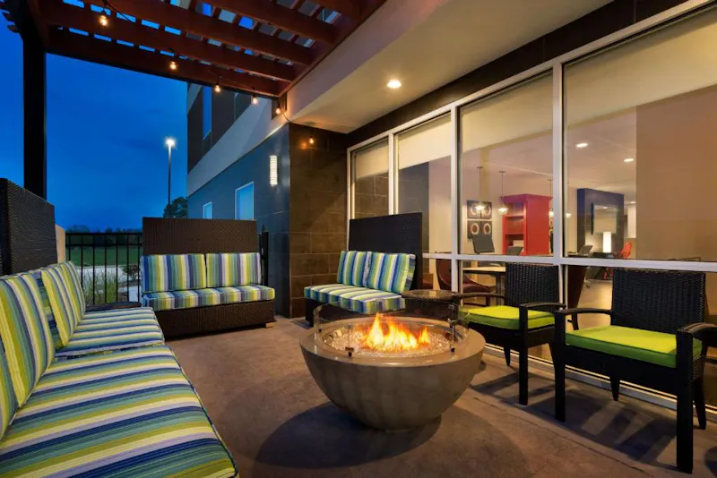 HotelLouisianaHome2 Suites by Hilton Baton Rouge Feuerschale