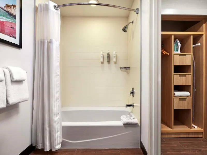HDHotelCaliforniaPismo BeachHilton Garden Inn San Luis ObispoBad