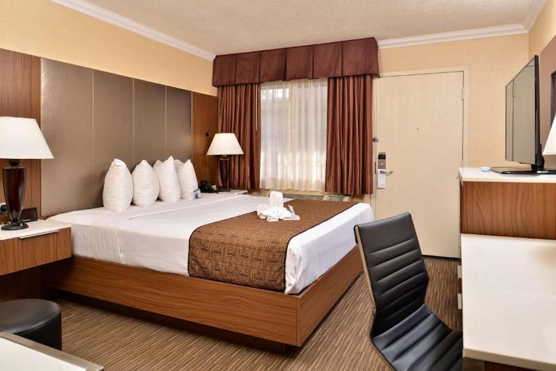 HDHotelCaliforniaLos AngelesBest Western Hollywood Plaza Inn HotelZimmer