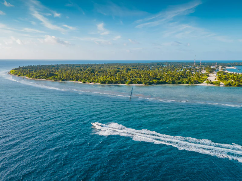 HDHotelMaledivenCentara Grand Lagoon MaldivesSpeedboat2