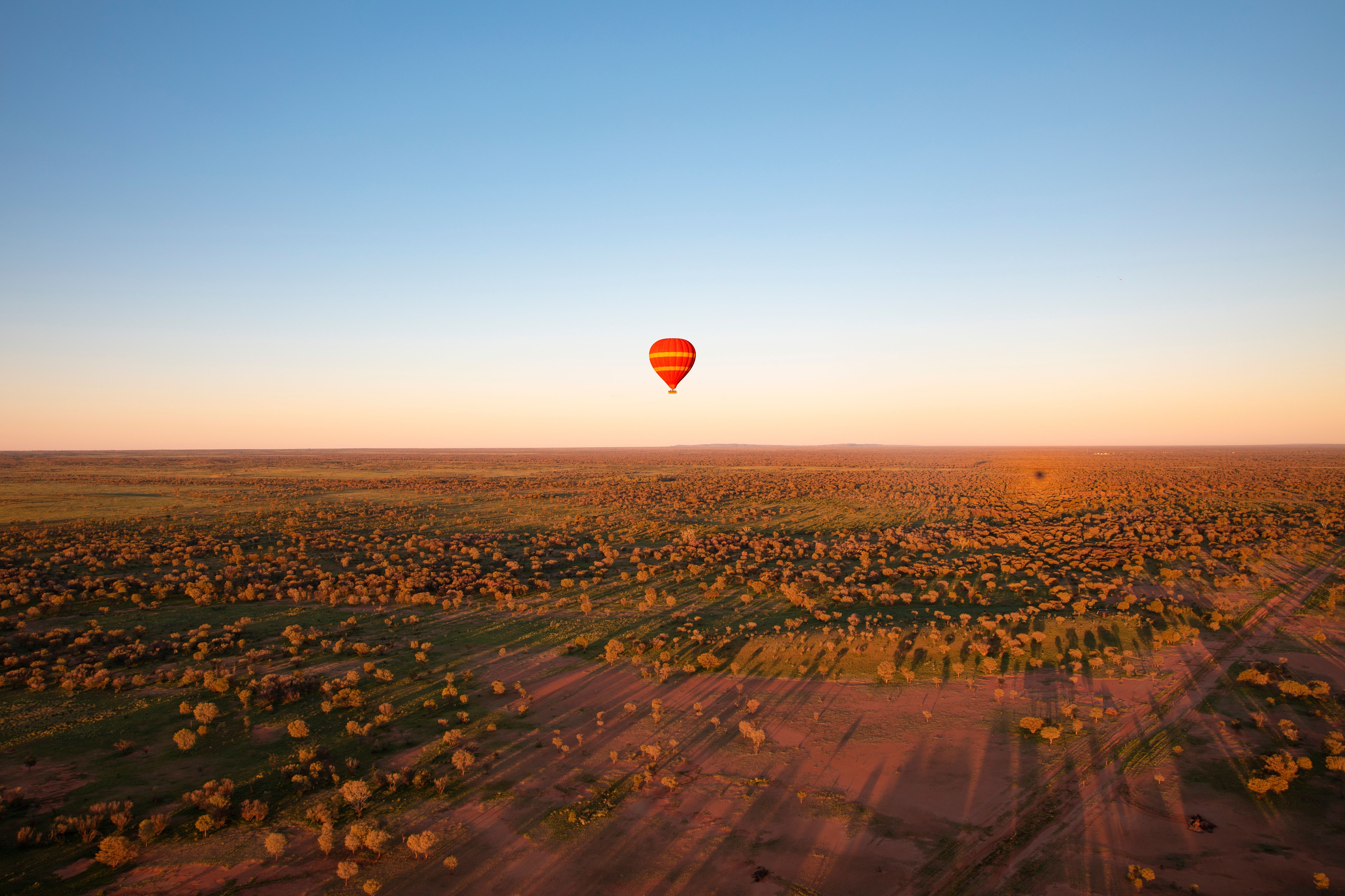 Heißluftballon über Alice Springs, Northern Territory