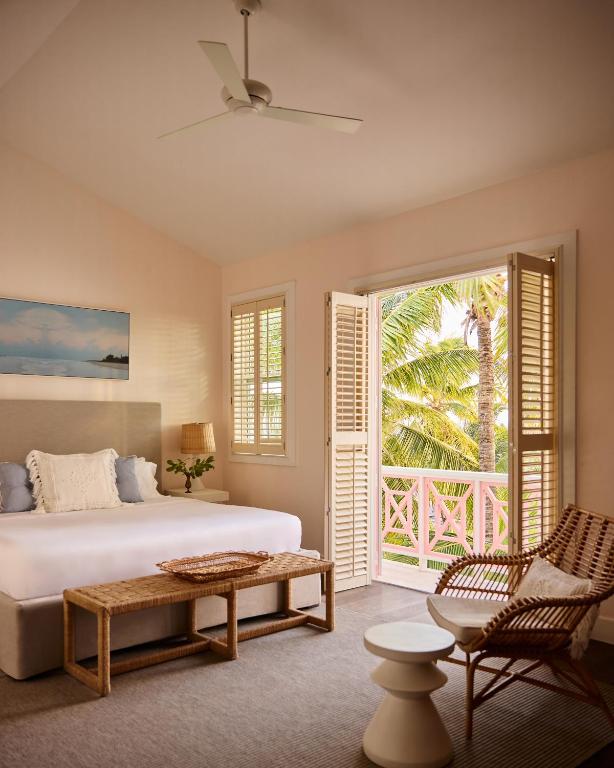 HDHotelBahamasEleutheraCoral Sands Inn Cottages Junior Suite 2