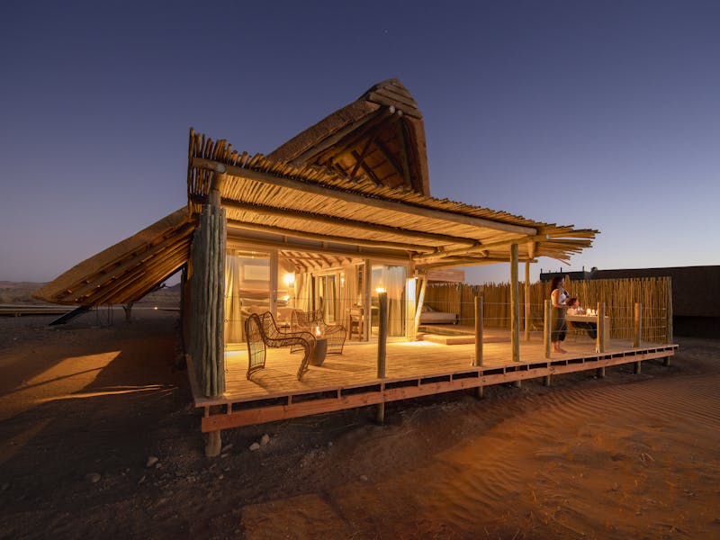 HDHotelNamibiaWilderness Little KulalaZelt by night2
