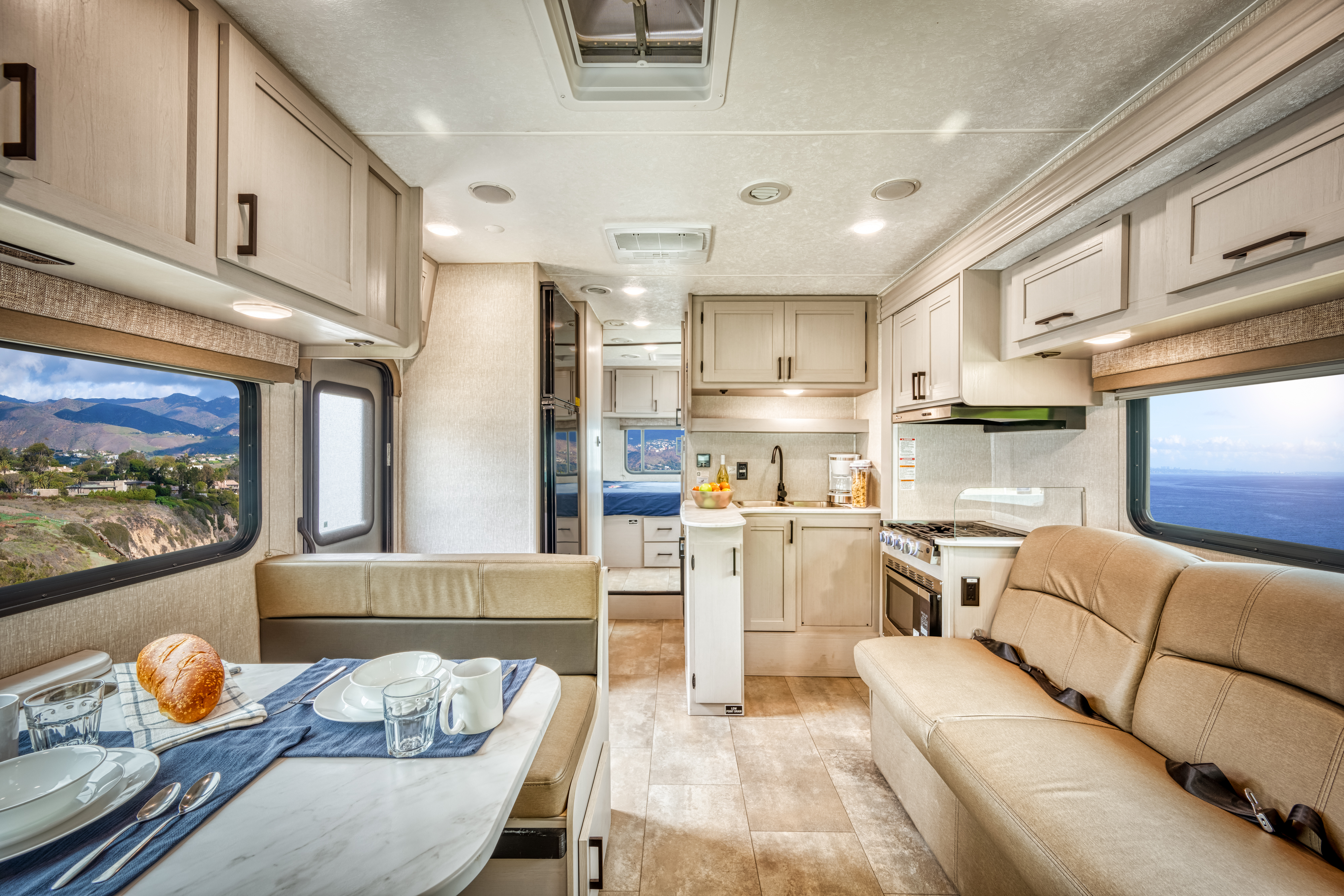 HDFahrzeugeRoadBearC26 28innen2