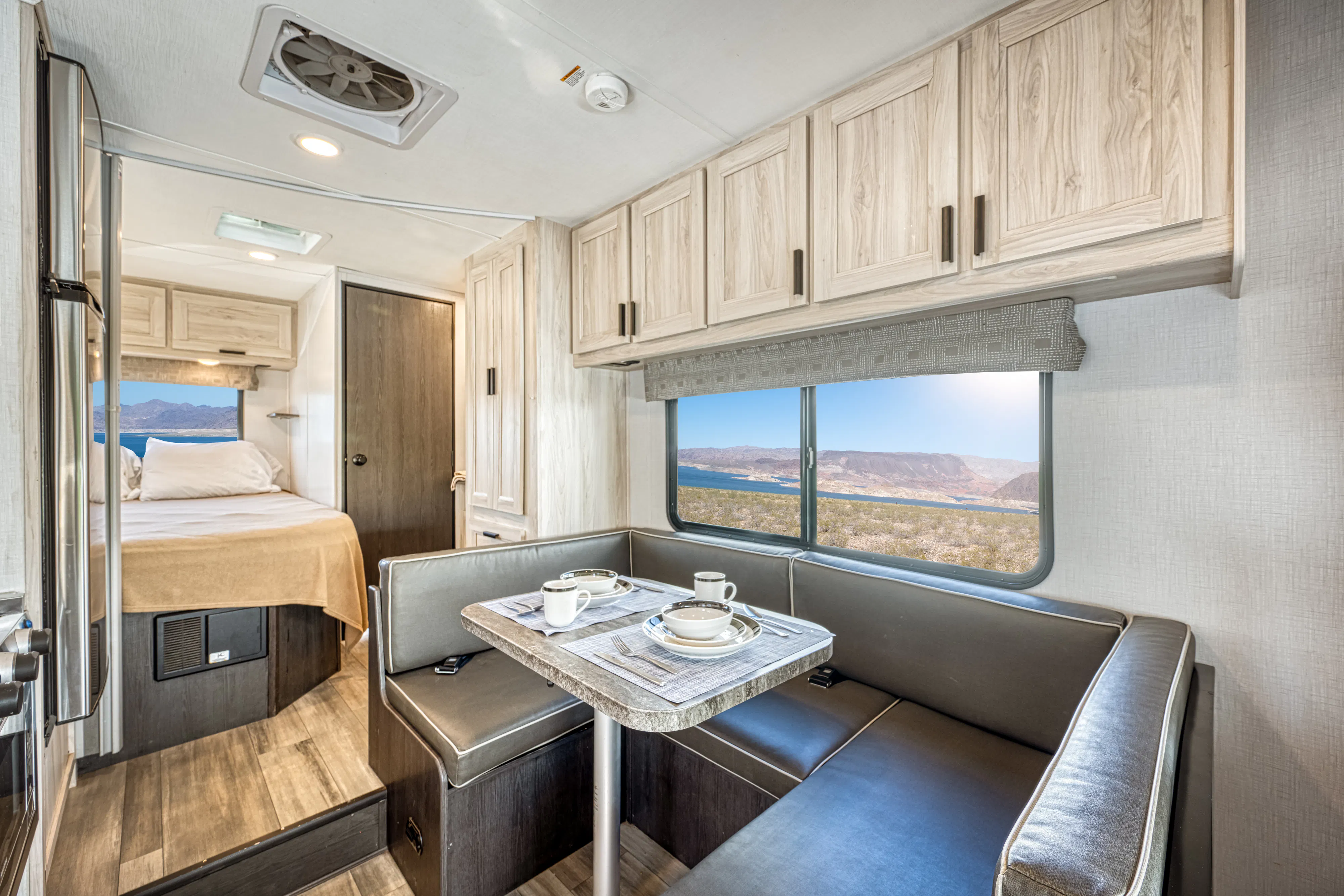 HDFahrzeugeEl MonteC Medium25