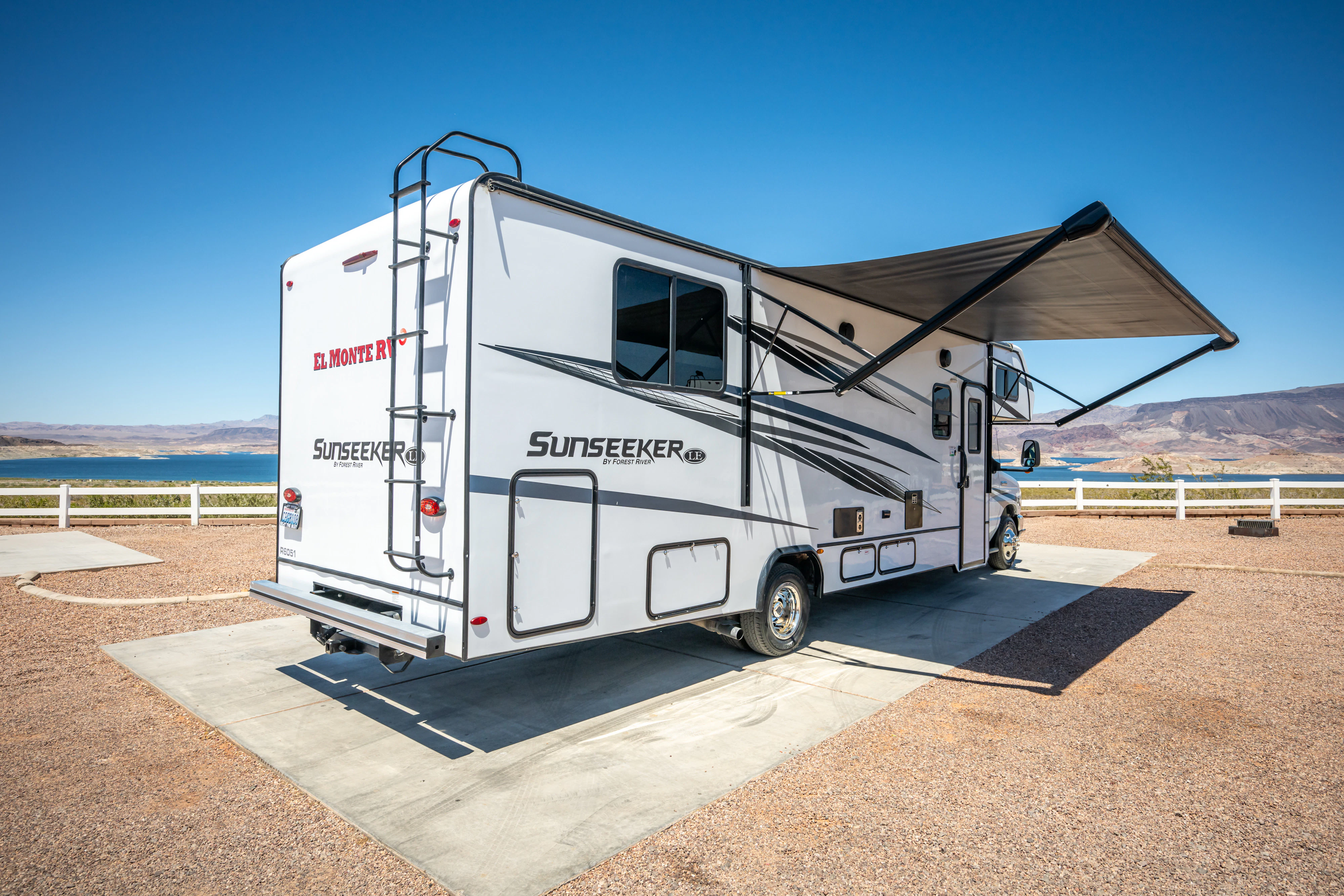 HDFahrzeugeEl MonteC Family Sleeper25