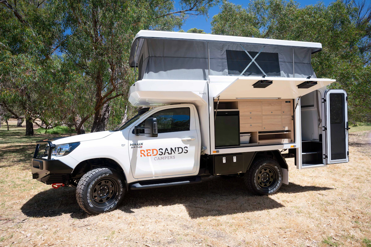 HDFahrzeugeRedSands CamperWanderer Luxe35