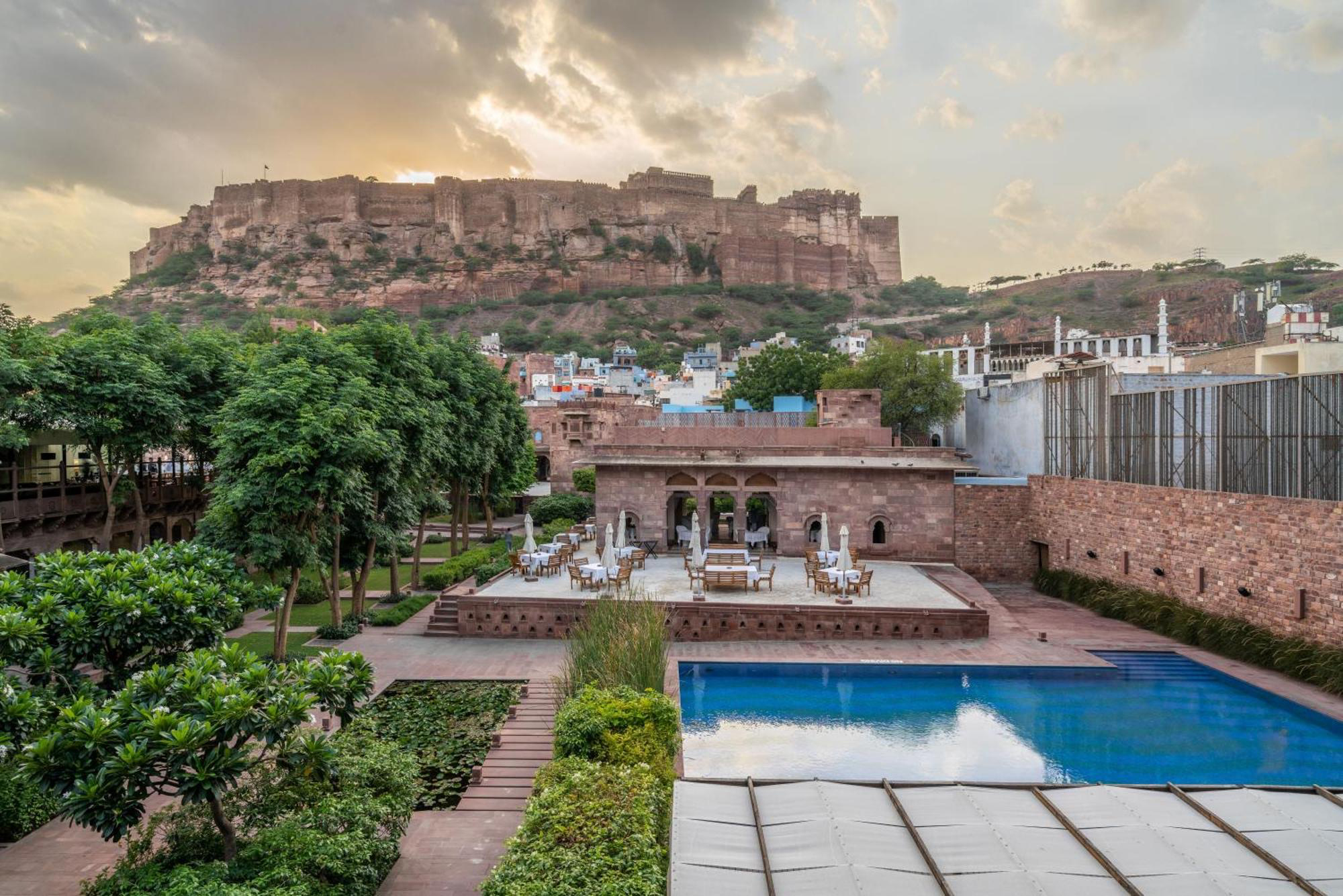 HDHotelIndienRAAS JodhpurHotel by day