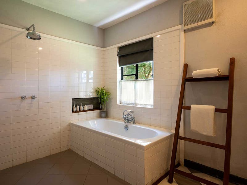 HotelSri LankaGoatfellBad