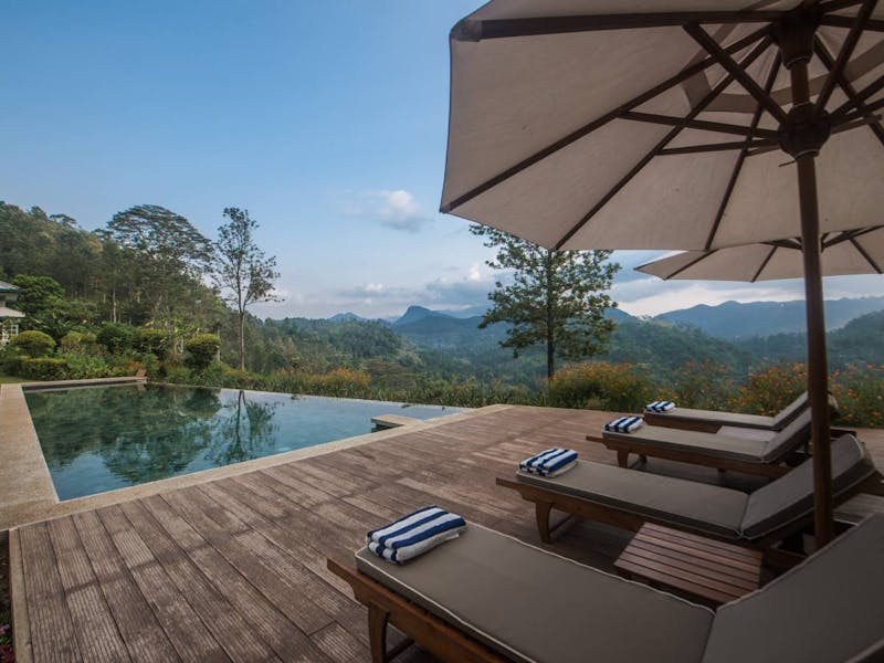 HotelSri LankaNine SkiesPool2