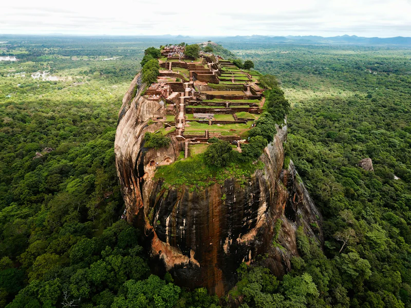 HDSri LankaSigiriya Rock2