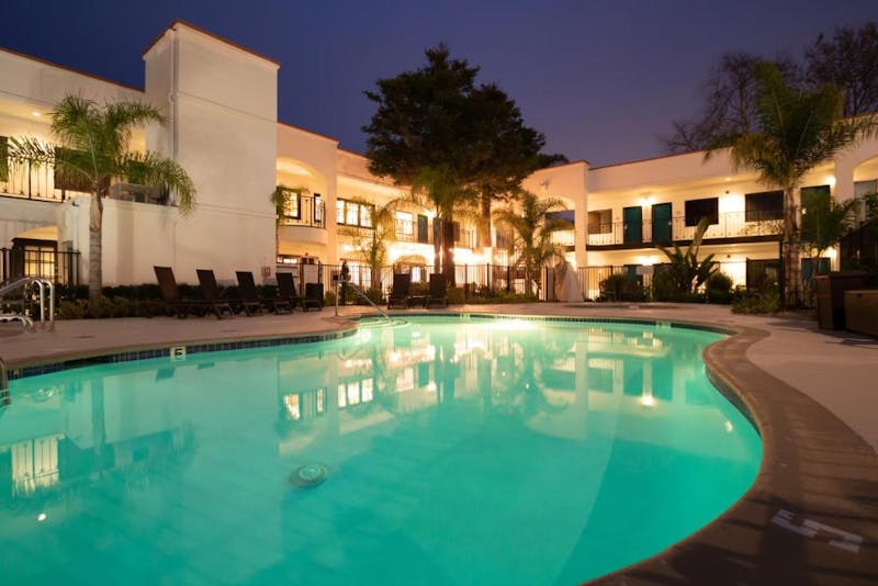 HDHotelCaliforniaPismo BeachOxford SuitesPool