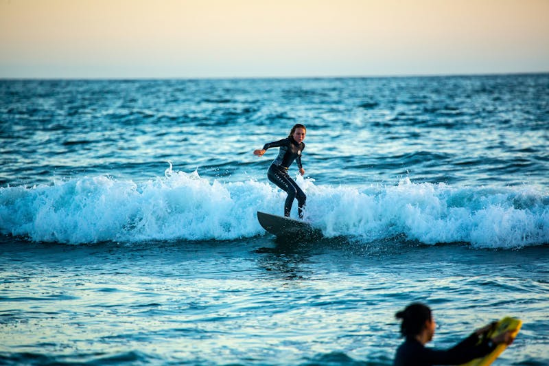 HDCaliforniaHuntington BeachSurfer