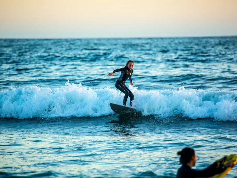 HDCaliforniaHuntington BeachSurfer