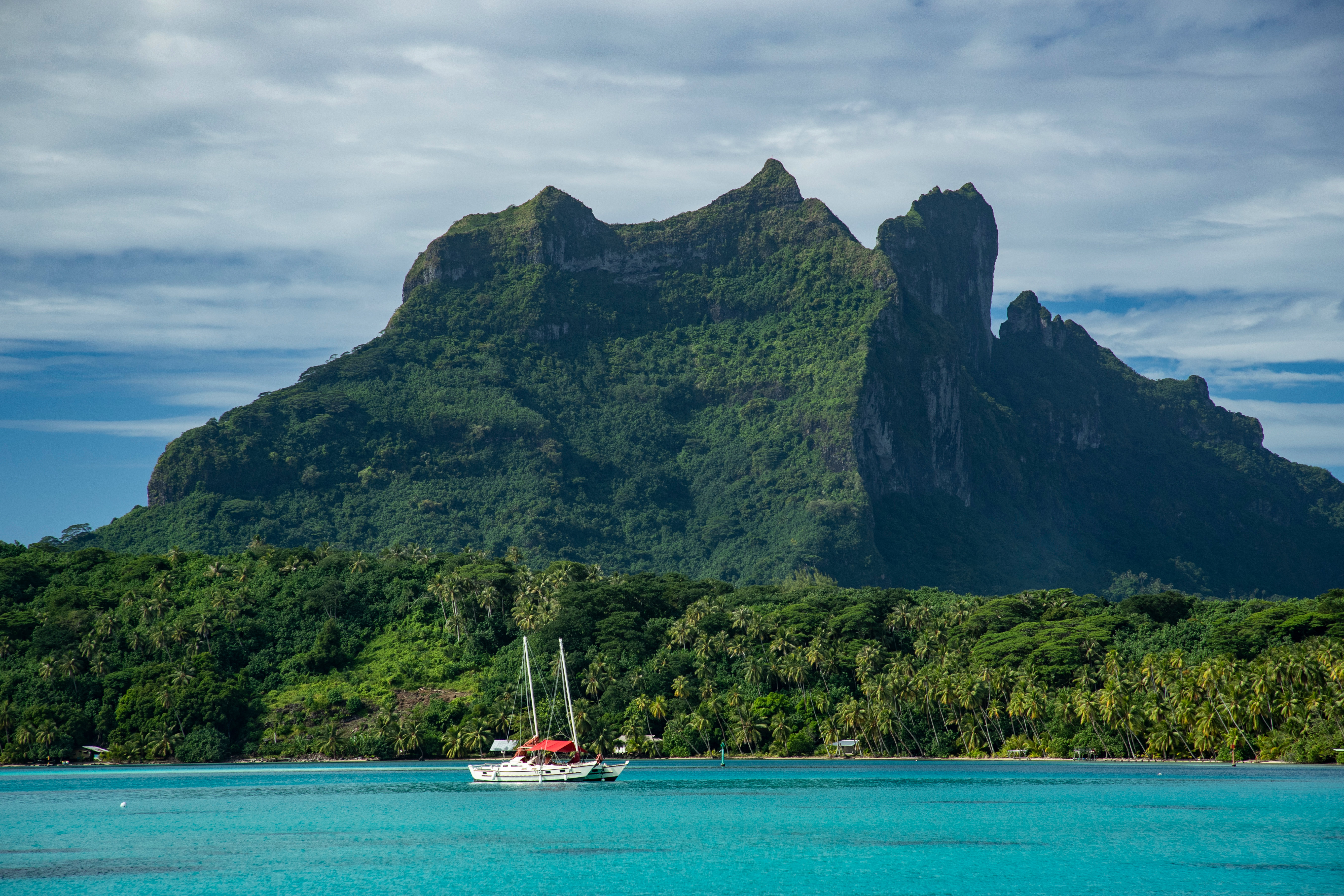 HDfranzoesisch polynesienBora BoraSegelboot Berg P2 01 BO 9445 Emmanuel Bouve