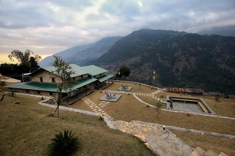 HDHotelNepalMountain Lodges of Nepal LandrukHaupthaus