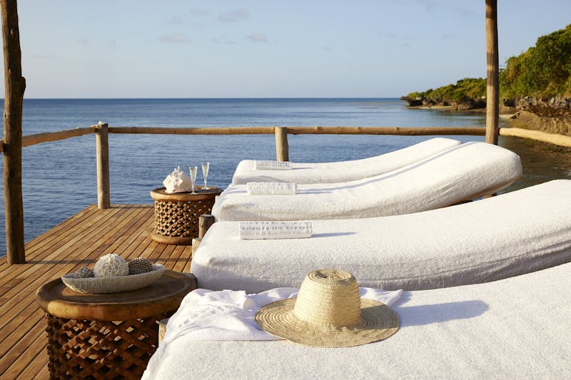 HDHotelTansaniaLaba Fanjove IslandSonnenliegen2