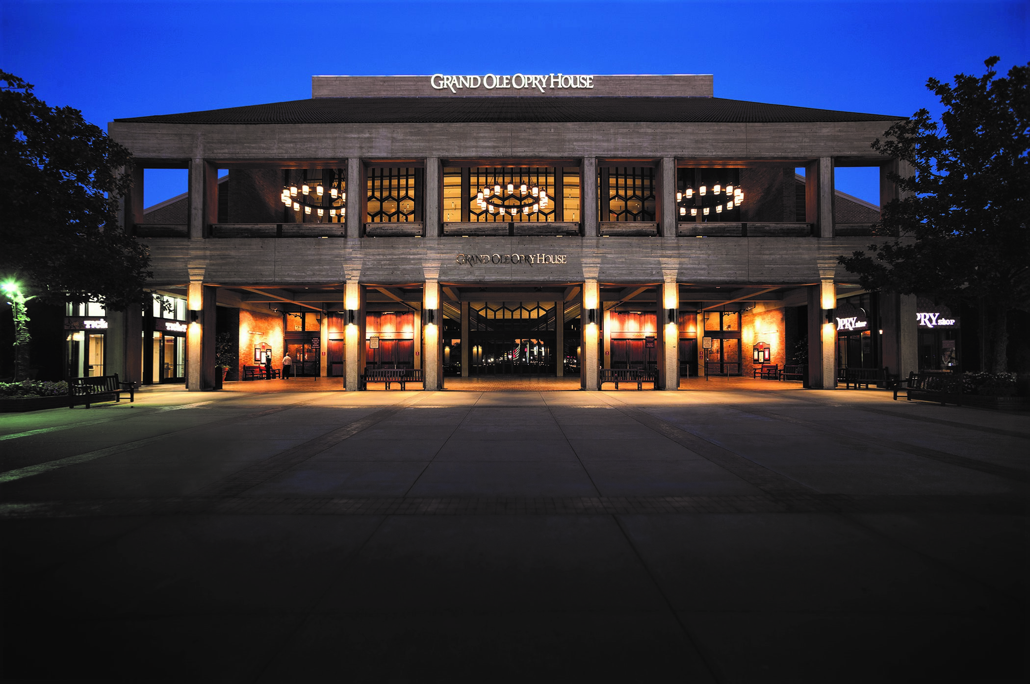 HDTennesseeNashvilleGrand Ole Opry House Exterior Nighttime Credit Chris H
