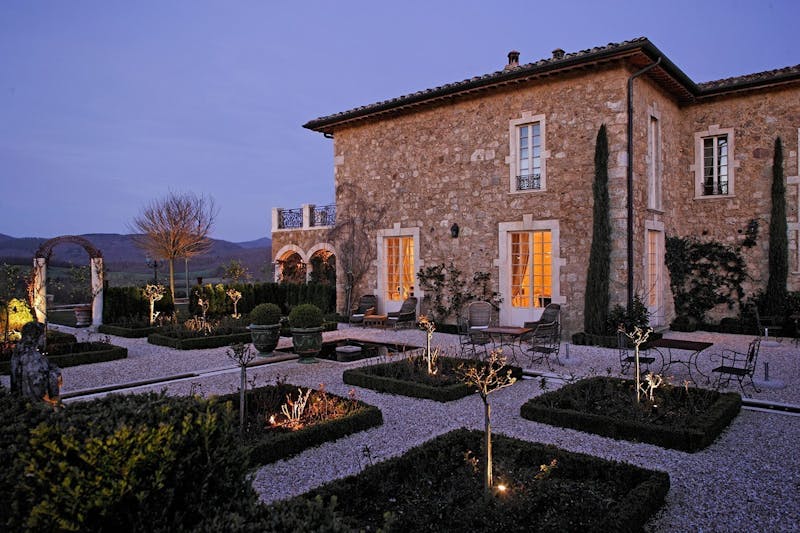 HDHotelItalienBorgo Santo PietroAussen by night